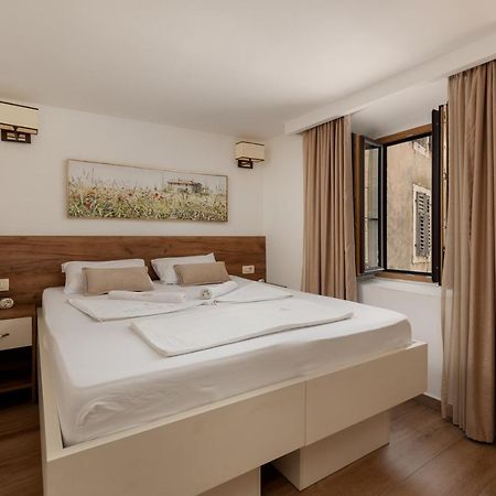 Apartment Amigo Old Town Kotor Eksteriør bilde